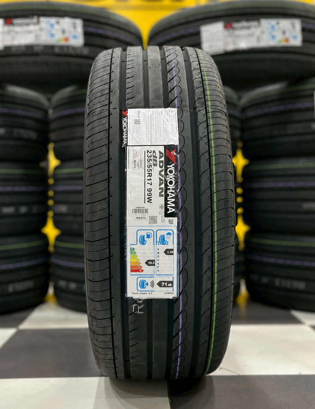 YOKOHAMA ADVAN dB V551 (AE51) 235/55 R17 99W