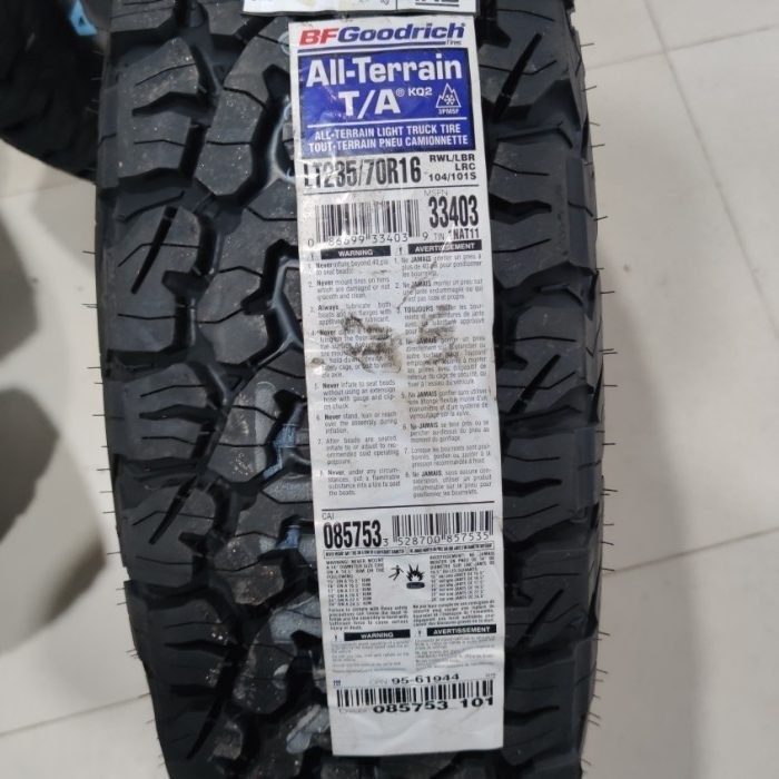 BFGoodrich All-Terrain T/A タイヤ235/70r16 BFGoodrich Trail-Terrain T/A All-Season 235/70R16 106T Tire