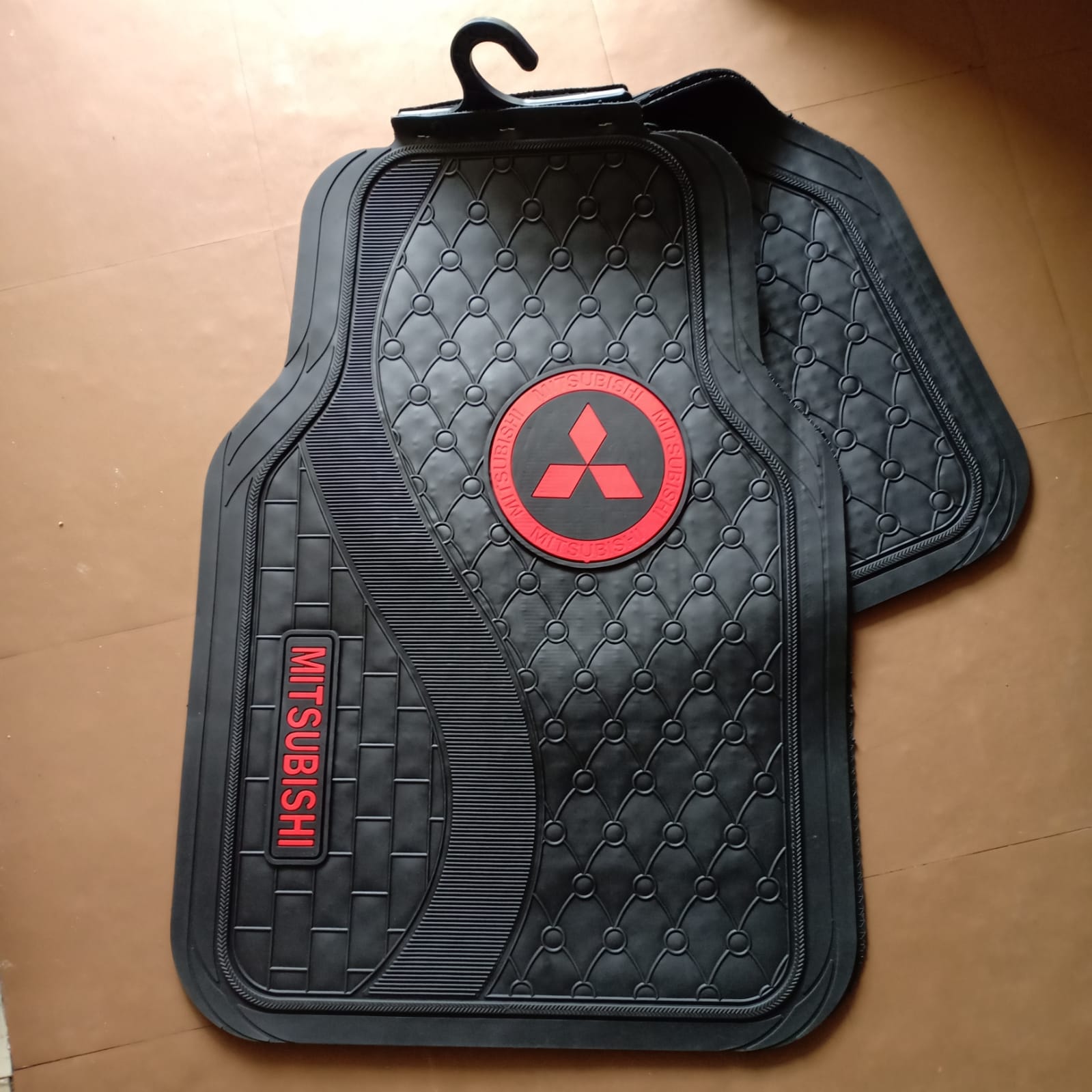 MITSUBISHI BRANDED CAR MATS 5PC (5-SEATER) 
